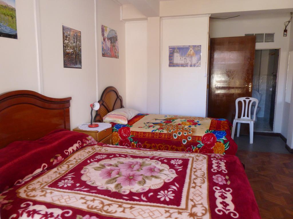 Hostal Villa Imperial Yunguyo Zewnętrze zdjęcie